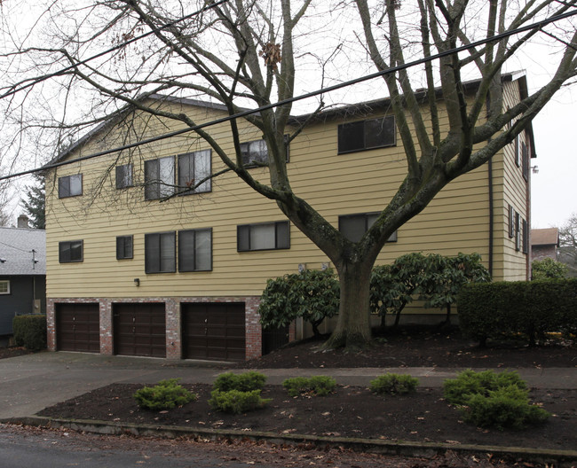 The Zachary Taylor in Portland, OR - Building Photo - Building Photo