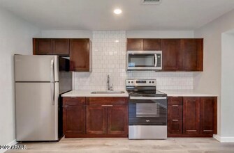 813 E Marlette Ave in Phoenix, AZ - Building Photo - Building Photo