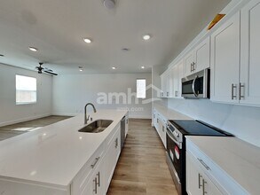 11165 Magallanes St in Las Vegas, NV - Building Photo - Building Photo