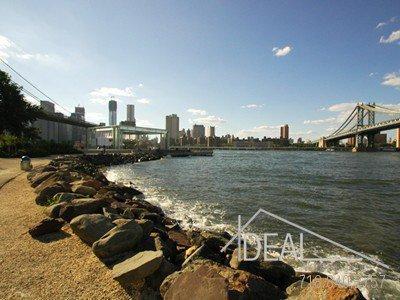 20 Washington St in Brooklyn, NY - Foto de edificio - Building Photo