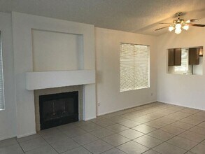 2826 Secret Canyon Rd in Henderson, NV - Building Photo - Building Photo