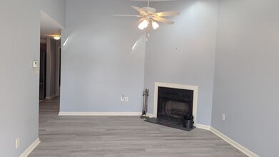 17 Coventry Rd in Grafton, MA - Building Photo - Building Photo