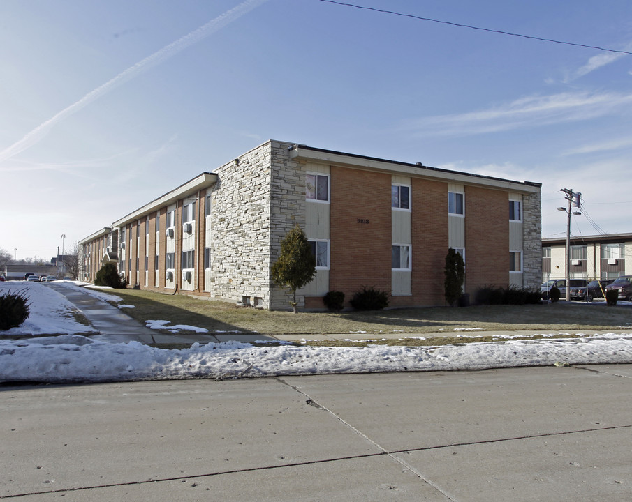 Station Hills in Kenosha, WI - Foto de edificio