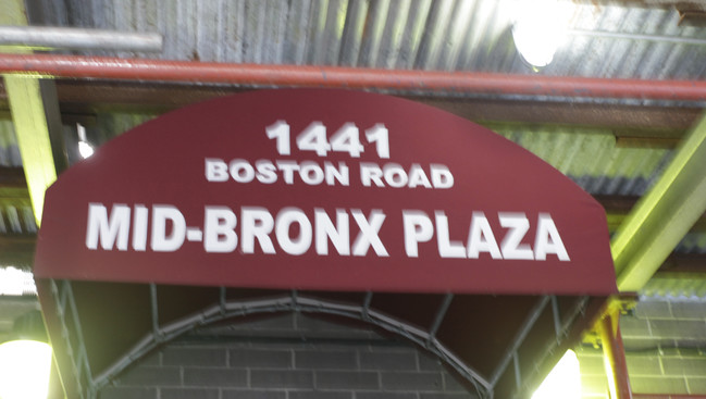 Mid Bronx Plaza in Bronx, NY - Building Photo - Building Photo