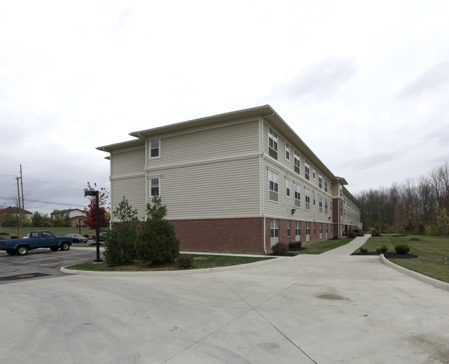 Fieldstone Court Homes in Columbus, OH - Foto de edificio - Building Photo