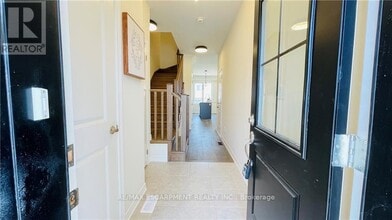 27 Mia Dr in Hamilton, ON - Building Photo - Building Photo