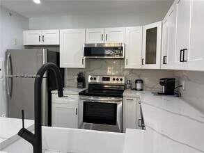 2031 Renaissance Blvd in Miramar, FL - Building Photo - Building Photo