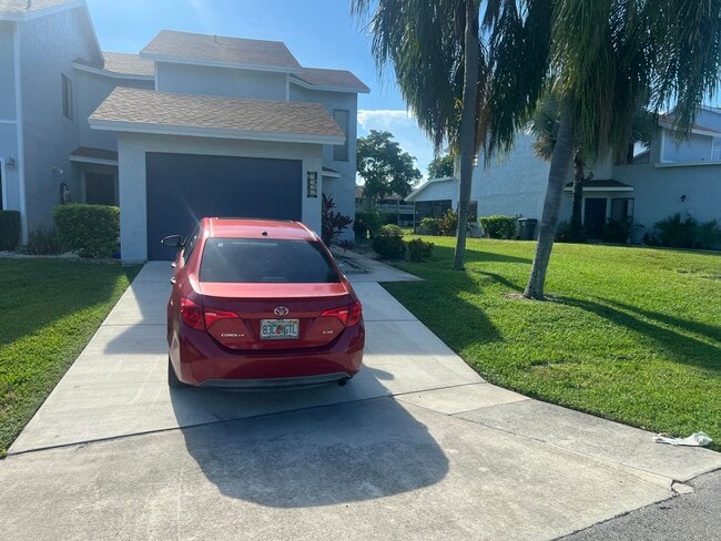 1581 Woodbridge Lakes Cir in West Palm Beach, FL - Building Photo - Building Photo