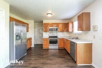 10920 Middlebrook Ln in Indianapolis, IN - Foto de edificio - Building Photo