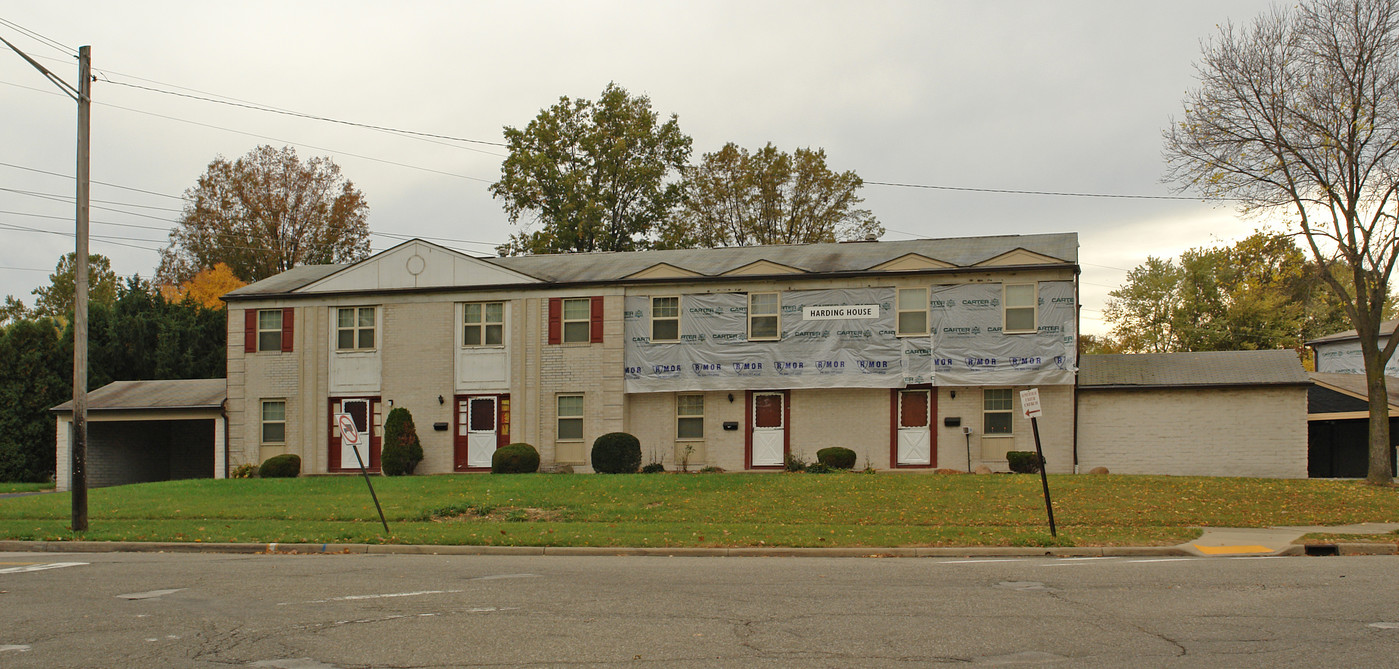 2641 Dunstan Dr in Warren, OH - Building Photo