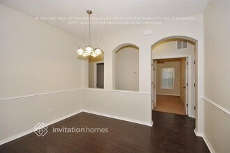 8954 Vickroy Terrace, Unit 0612 in Oviedo, FL - Foto de edificio - Building Photo