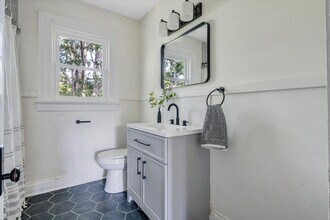 109 Crestview Dr in Madison Heights, VA - Building Photo - Building Photo