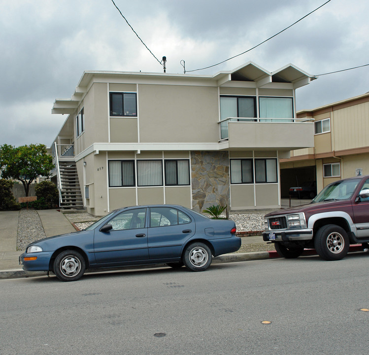 859 Commercial Ave in South San Francisco, CA - Building Photo