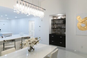 600 Misty Pines Cir in Naples, FL - Building Photo - Building Photo