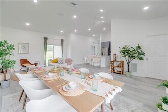 511 Marion Oaks Ln in Ocala, FL - Foto de edificio - Building Photo