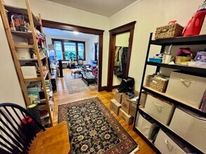 9 Centre St, Unit D in Cambridge, MA - Foto de edificio - Building Photo