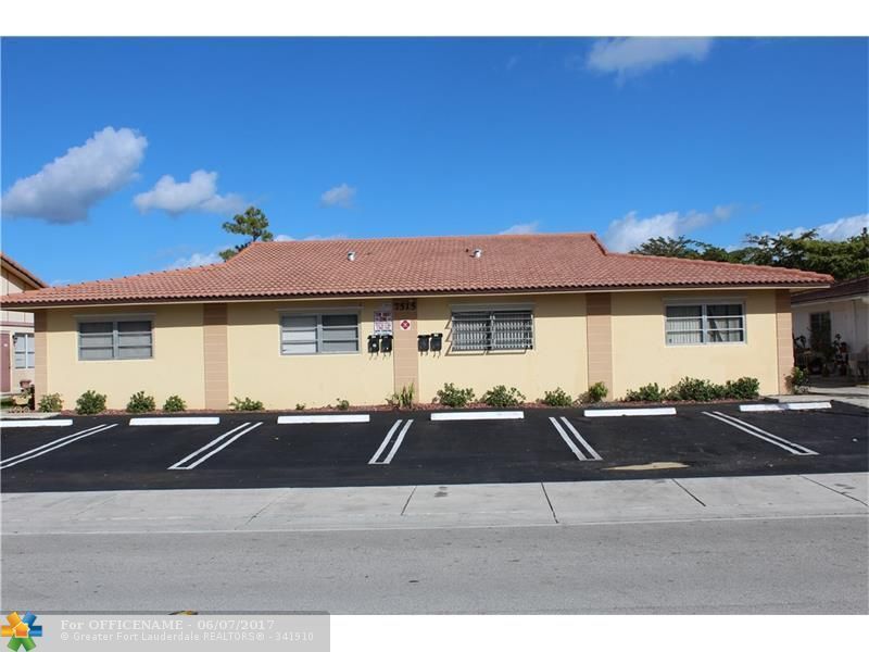 7515 NW 44th Ct, Unit 5 in Coral Springs, FL - Building Photo