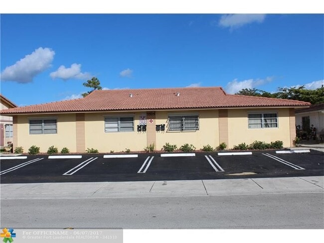 7515 NW 44th Ct, Unit 5