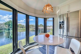 17081 Waterbend Dr-Unit -227 in Jupiter, FL - Foto de edificio - Building Photo