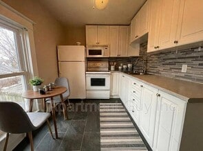 78 Merritt St in St Catharines, ON - Building Photo - Building Photo