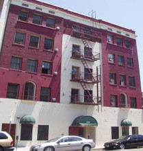 610 S Coronado St in Los Angeles, CA - Building Photo - Building Photo