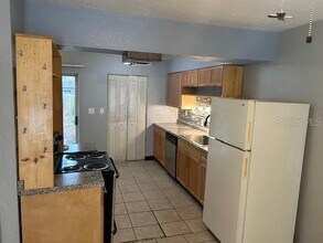 6124 SW 11th Pl in Gainesville, FL - Building Photo - Building Photo