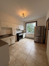 163 BIDWELL Ave in Jersey City, NJ - Building Photo - Building Photo