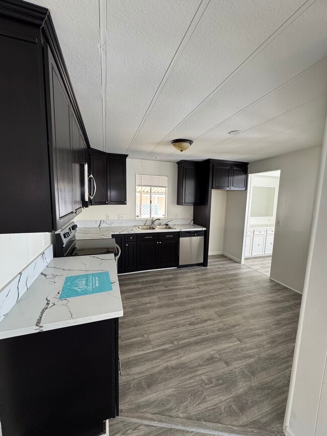 24303 Woolsey Canyon Rd in West Hills, CA - Building Photo - Building Photo