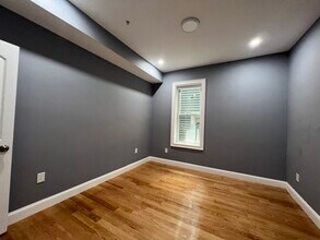 350 Cambridge St, Unit 3B in Cambridge, MA - Building Photo - Building Photo