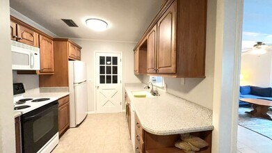 1627 Alachua St in Fernandina Beach, FL - Building Photo - Building Photo