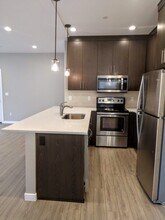 1906 SE Tacoma St in Portland, OR - Building Photo - Building Photo