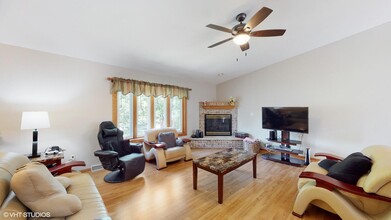 9229 48th Ave in Kenosha, WI - Building Photo - Building Photo