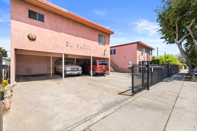 El Patio in South Gate, CA - Building Photo - Building Photo