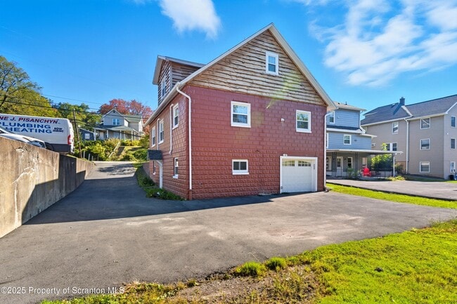 123 N State St in Clarks Summit, PA - Building Photo - Building Photo