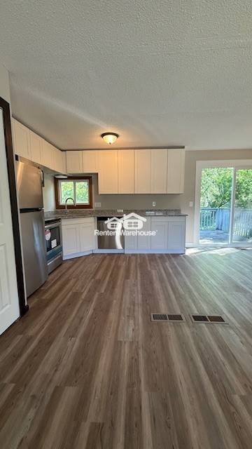 8254 Brunswick Ave N in Minneapolis, MN - Building Photo - Building Photo