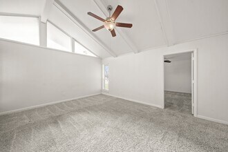 4426 Woodvalley Dr in Houston, TX - Building Photo - Building Photo