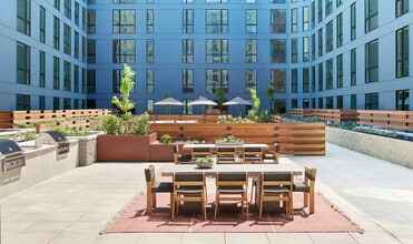 Avia in Salt Lake City, UT - Foto de edificio - Building Photo