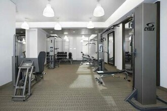 250 W 93rd St in New York, NY - Building Photo - Building Photo