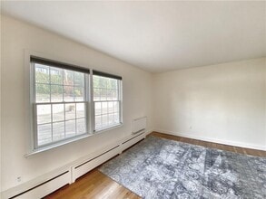 196 Park St in New Canaan, CT - Building Photo - Building Photo