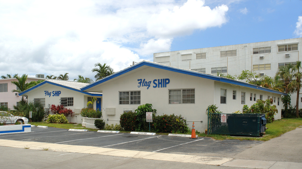 Flag Ship in Fort Lauderdale, FL - Building Photo