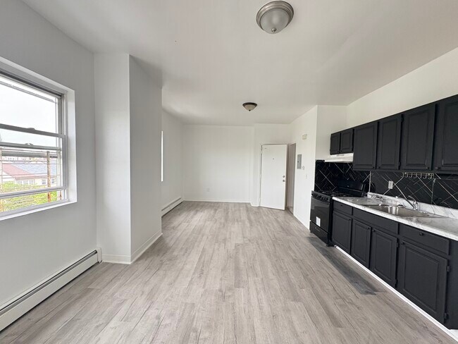 272 1st St, Unit 6 in Elizabeth, NJ - Foto de edificio - Building Photo