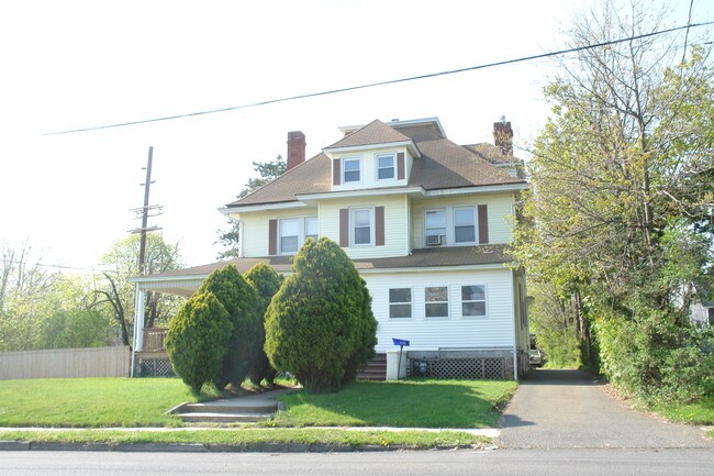 104 Franklin Ave in Long Branch, NJ - Building Photo - Building Photo