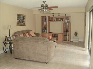 601 Green Springs Pl in West Palm Beach, FL - Building Photo - Building Photo