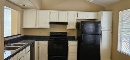 3851 E Kent Dr in Phoenix, AZ - Building Photo - Building Photo