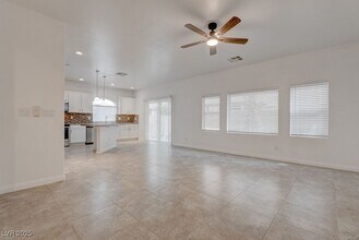 6027 Gordon Creek Ave in Las Vegas, NV - Building Photo - Building Photo