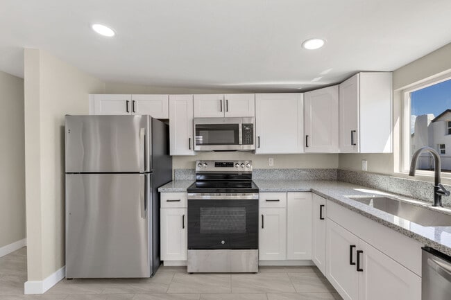 1331 W Speedway Blvd, Unit 2 in Tucson, AZ - Foto de edificio - Building Photo