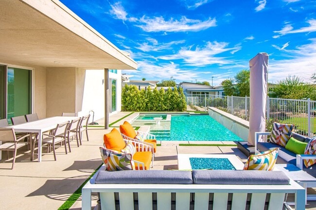 property at 77467 Huntley Dr