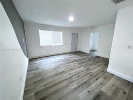 140 NW 124th St in North Miami, FL - Building Photo