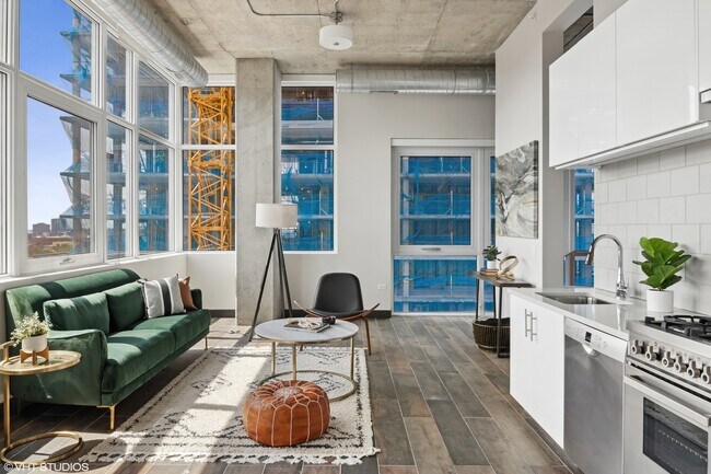 171 N Aberdeen St in Chicago, IL - Building Photo - Building Photo