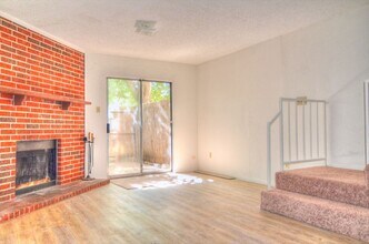 10500 Lake June Rd in Dallas, TX - Building Photo - Building Photo